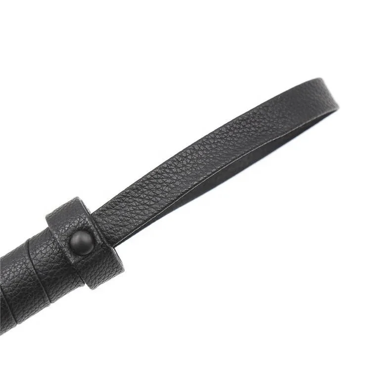 Sexual Flirt Tools Sex Whips Bondage Toy for Adults Sex Black Leather Flogger Fetish Whip