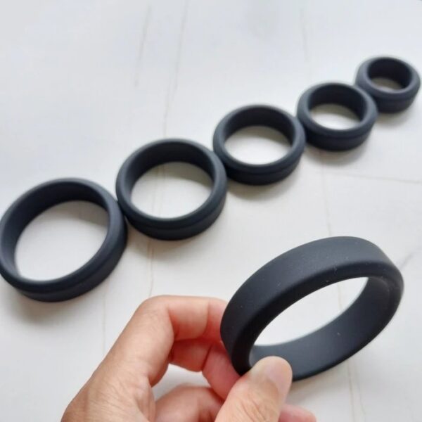 Men's Silicone Cock Ring Lock Penis Sex Tool for Semen Delay