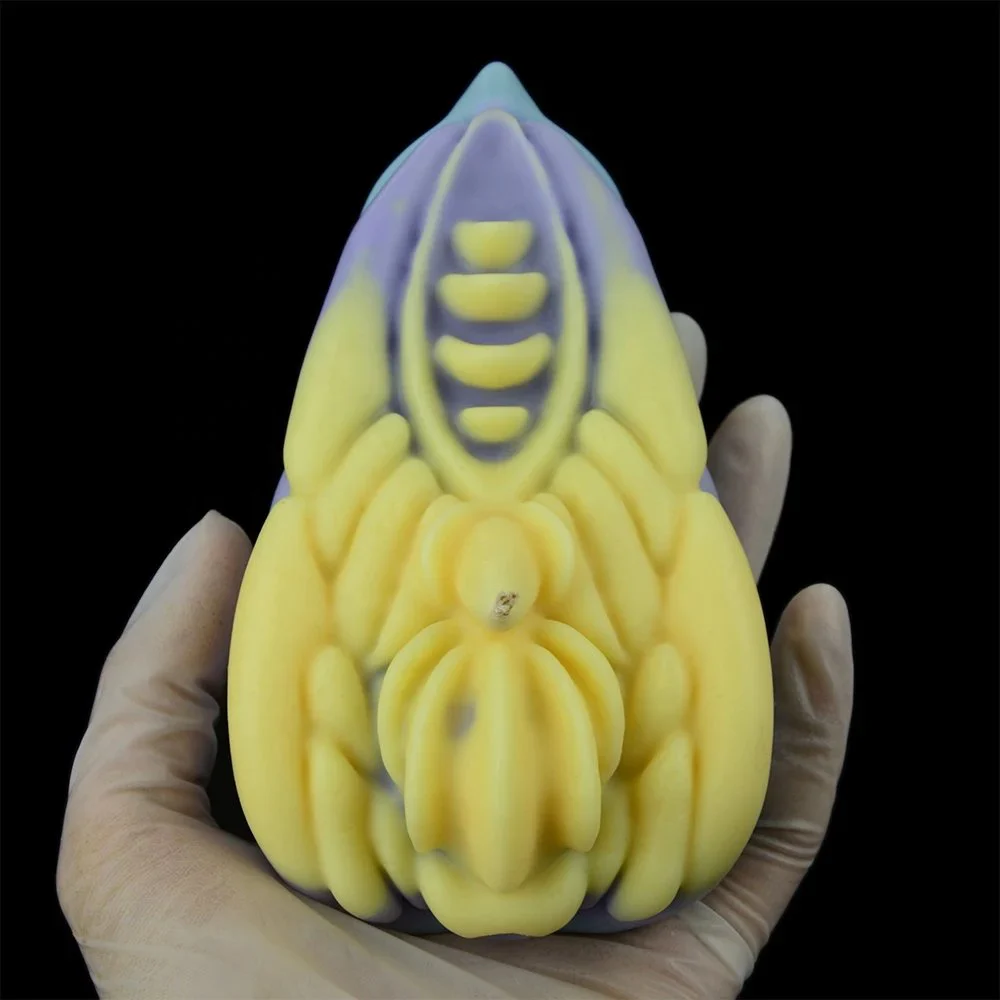 QINZ Launch New Product Oil Candle Low Temperature love Candles for Couples Romantic Wax Play Sex Toys for Men and Women